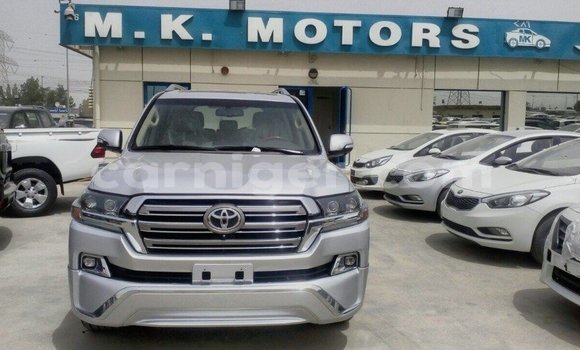 Buy Import Toyota Land Cruiser Other Truck in Import - Dubai in Agadez Buy Import Toyota Land Cruiser Other Truck in Import - Dubai in Agadez