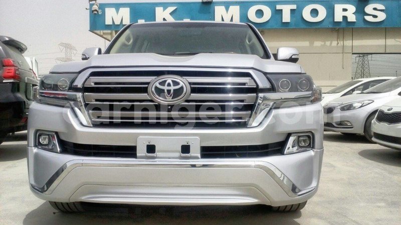 Big with watermark toyota land cruiser agadez import dubai 5033