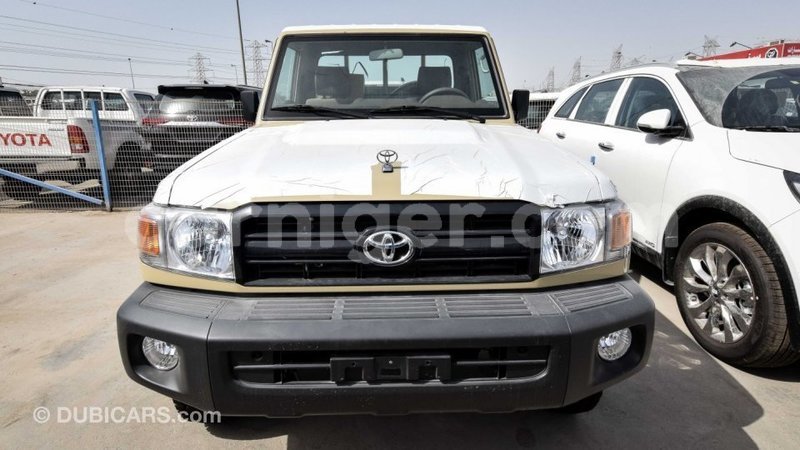 Big with watermark toyota land cruiser agadez import dubai 5034