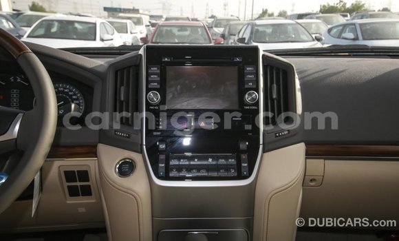 Acheter Import Utilitaire Toyota Land Cruiser Noir à Import - Dubai, Agadez Acheter Import Utilitaire Toyota Land Cruiser Noir à Import - Dubai, Agadez