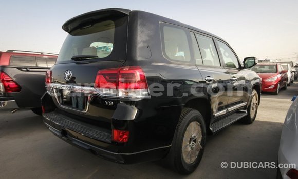 Acheter Import Utilitaire Toyota Land Cruiser Noir à Import - Dubai, Agadez Acheter Import Utilitaire Toyota Land Cruiser Noir à Import - Dubai, Agadez