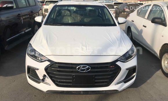 Sayi Imported Hyundai Elantra White Mota in Import - Dubai a Agadez Sayi Imported Hyundai Elantra White Mota in Import - Dubai a Agadez