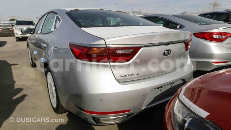 Big with watermark kia cadenza agadez import dubai 5041