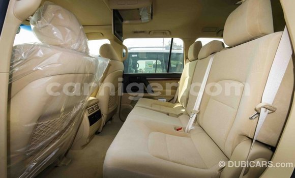 Buy Import Toyota Land Cruiser Other Truck in Import - Dubai in Agadez Buy Import Toyota Land Cruiser Other Truck in Import - Dubai in Agadez
