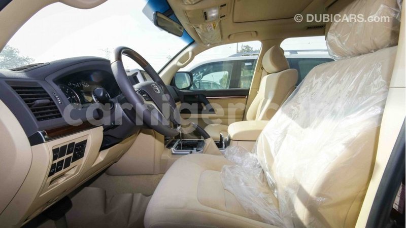 Big with watermark toyota land cruiser agadez import dubai 5042