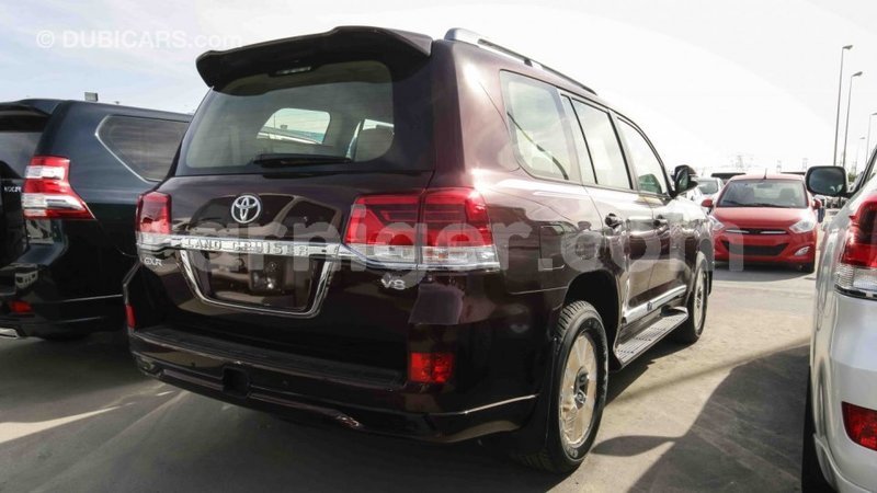 Big with watermark toyota land cruiser agadez import dubai 5042