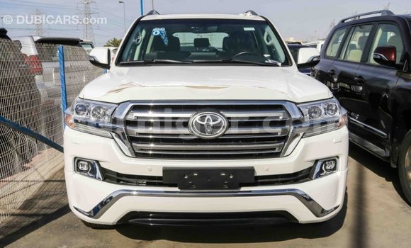 اشتري Imported Toyota Land Cruiser White شاحنة في Import - Dubai في أغاديز اشتري Imported Toyota Land Cruiser White شاحنة في Import - Dubai في أغاديز