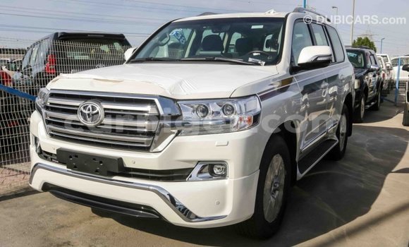 اشتري Imported Toyota Land Cruiser White شاحنة في Import - Dubai في أغاديز اشتري Imported Toyota Land Cruiser White شاحنة في Import - Dubai في أغاديز