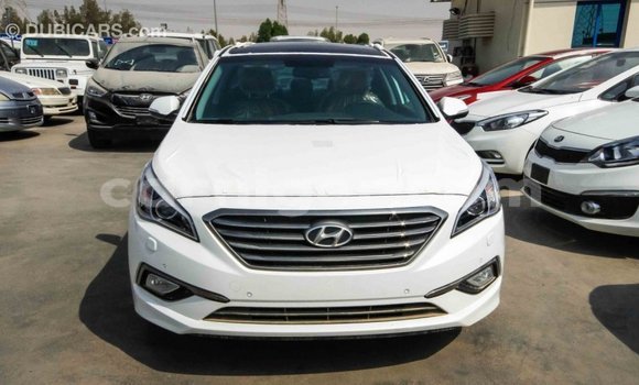 Sayi Imported Hyundai Sonata White Mota in Import - Dubai a Agadez Sayi Imported Hyundai Sonata White Mota in Import - Dubai a Agadez
