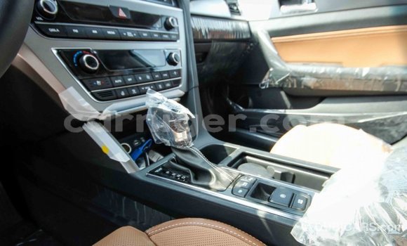 Sayi Imported Hyundai Sonata White Mota in Import - Dubai a Agadez Sayi Imported Hyundai Sonata White Mota in Import - Dubai a Agadez