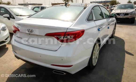 Sayi Imported Hyundai Sonata White Mota in Import - Dubai a Agadez Sayi Imported Hyundai Sonata White Mota in Import - Dubai a Agadez