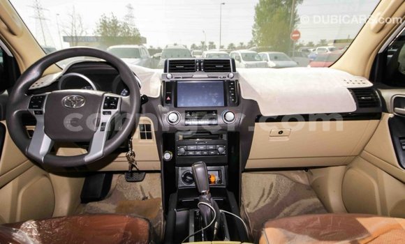 Sayi Imported Toyota Prado White Mota in Import - Dubai a Agadez Sayi Imported Toyota Prado White Mota in Import - Dubai a Agadez