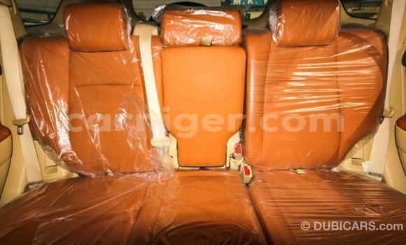 Sayi Imported Toyota Prado White Mota in Import - Dubai a Agadez Sayi Imported Toyota Prado White Mota in Import - Dubai a Agadez