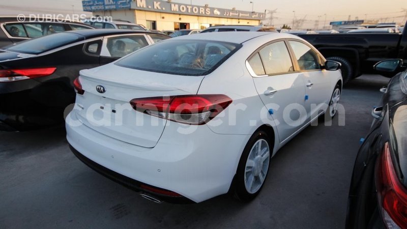 Big with watermark kia cerato agadez import dubai 5048