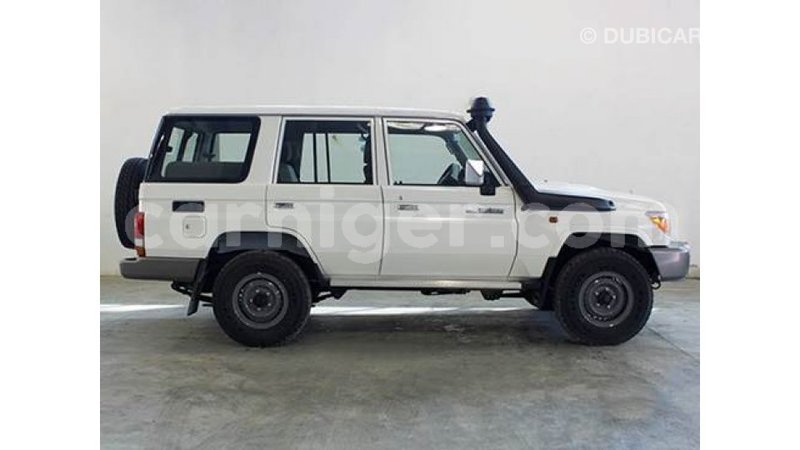 Big with watermark toyota land cruiser agadez import dubai 5049