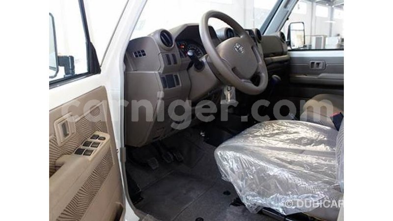 Big with watermark toyota land cruiser agadez import dubai 5049