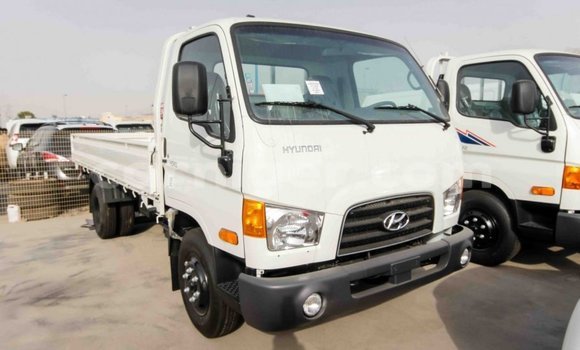 Buy Import Hyundai Chorus White Truck in Import - Dubai in Agadez