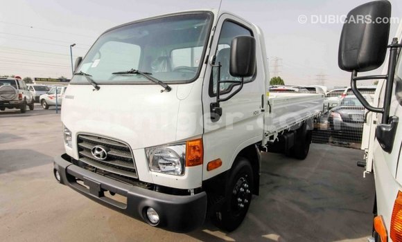 Sayi Imported Hyundai Chorus White Babbar mota in Import - Dubai a Agadez Sayi Imported Hyundai Chorus White Babbar mota in Import - Dubai a Agadez