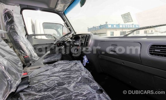 Sayi Imported Hyundai Chorus White Babbar mota in Import - Dubai a Agadez Sayi Imported Hyundai Chorus White Babbar mota in Import - Dubai a Agadez