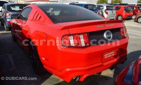 Sayi Imported Ford Mustang Red Mota in Import - Dubai a Agadez Sayi Imported Ford Mustang Red Mota in Import - Dubai a Agadez