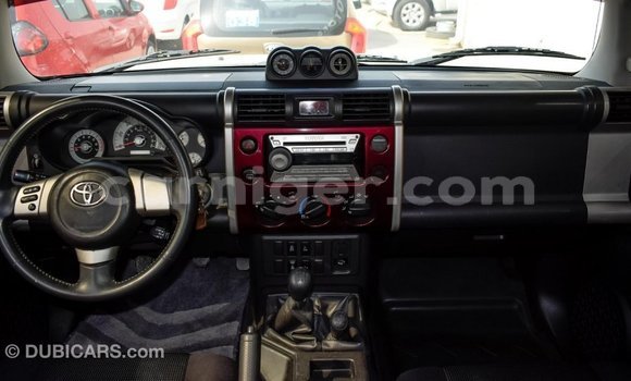 Buy Import Toyota FJ Cruiser Other Car in Import - Dubai in Agadez Buy Import Toyota FJ Cruiser Other Car in Import - Dubai in Agadez