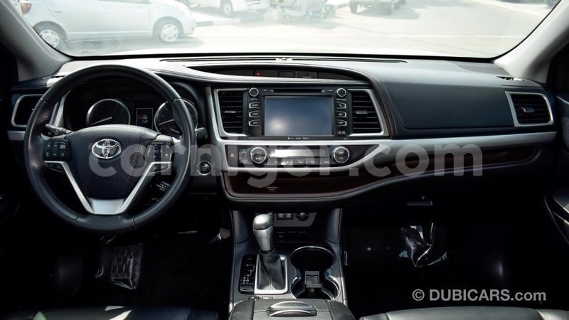 Big with watermark toyota highlander agadez import dubai 5065