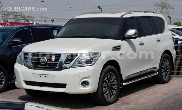 Acheter Import Voiture Nissan Patrol Blanc à Import - Dubai, Agadez Acheter Import Voiture Nissan Patrol Blanc à Import - Dubai, Agadez