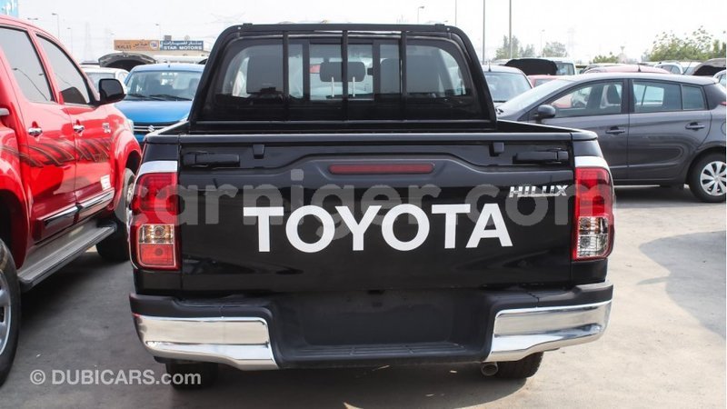 Big with watermark toyota hilux agadez import dubai 5069