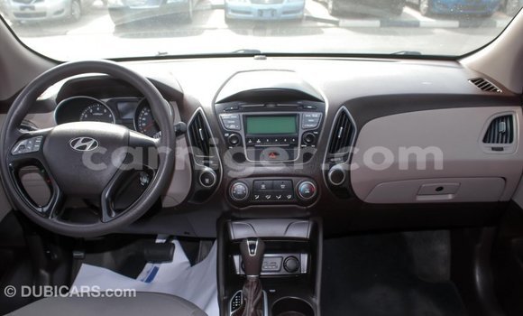 Acheter Import Voiture Hyundai Tucson Beige à Import - Dubai, Agadez Acheter Import Voiture Hyundai Tucson Beige à Import - Dubai, Agadez
