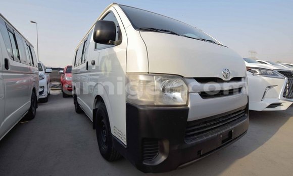 Buy Import Toyota Hiace White Car in Import - Dubai in Agadez Buy Import Toyota Hiace White Car in Import - Dubai in Agadez