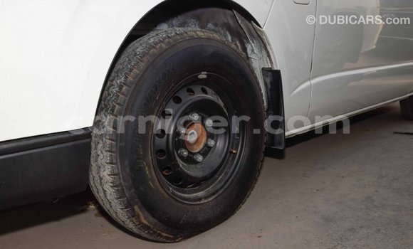 Buy Import Toyota Hiace White Car in Import - Dubai in Agadez Buy Import Toyota Hiace White Car in Import - Dubai in Agadez