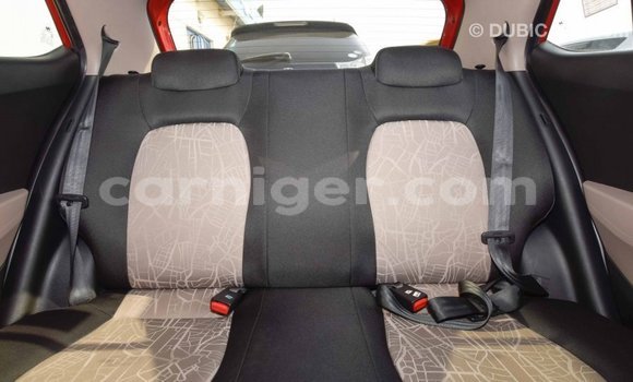 Sayi Imported Hyundai i10 Red Mota in Import - Dubai a Agadez Sayi Imported Hyundai i10 Red Mota in Import - Dubai a Agadez