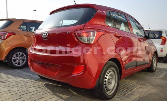 Sayi Imported Hyundai i10 Red Mota in Import - Dubai a Agadez Sayi Imported Hyundai i10 Red Mota in Import - Dubai a Agadez