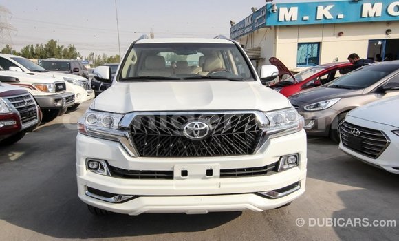 Sayi Imported Toyota Land Cruiser White Babbar mota in Import - Dubai a Agadez Sayi Imported Toyota Land Cruiser White Babbar mota in Import - Dubai a Agadez