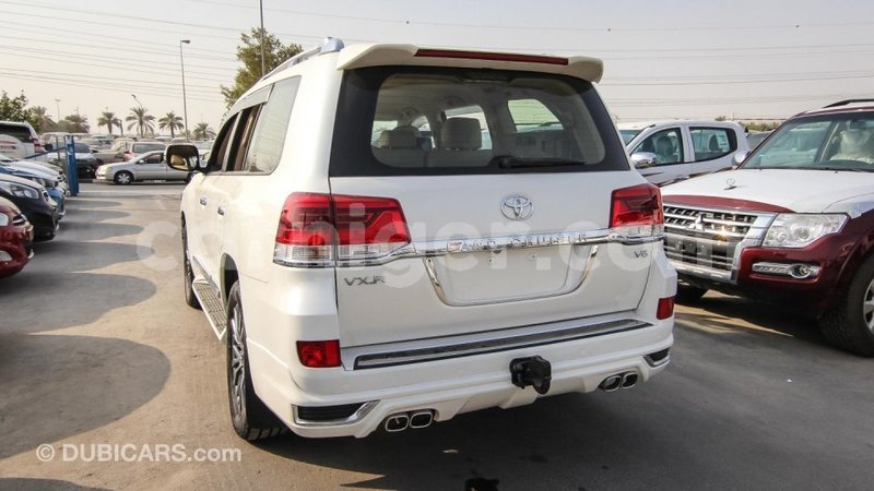 Big with watermark toyota land cruiser agadez import dubai 5081