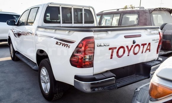 Buy Import Toyota Hilux White Car in Import - Dubai in Agadez Buy Import Toyota Hilux White Car in Import - Dubai in Agadez