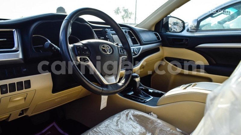 Big with watermark toyota highlander agadez import dubai 5084