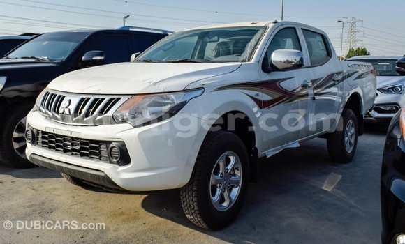 اشتري Imported Mitsubishi L200 White سيارة في Import - Dubai في أغاديز اشتري Imported Mitsubishi L200 White سيارة في Import - Dubai في أغاديز