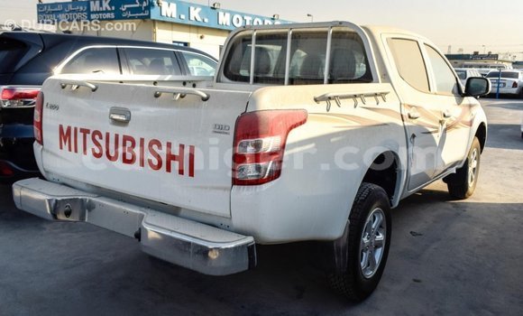اشتري Imported Mitsubishi L200 White سيارة في Import - Dubai في أغاديز اشتري Imported Mitsubishi L200 White سيارة في Import - Dubai في أغاديز