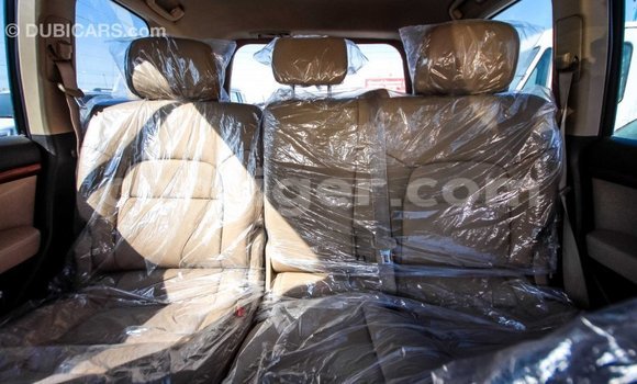 Sayi Imported Toyota Land Cruiser White Babbar mota in Import - Dubai a Agadez Sayi Imported Toyota Land Cruiser White Babbar mota in Import - Dubai a Agadez