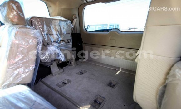 Sayi Imported Toyota Land Cruiser White Babbar mota in Import - Dubai a Agadez Sayi Imported Toyota Land Cruiser White Babbar mota in Import - Dubai a Agadez