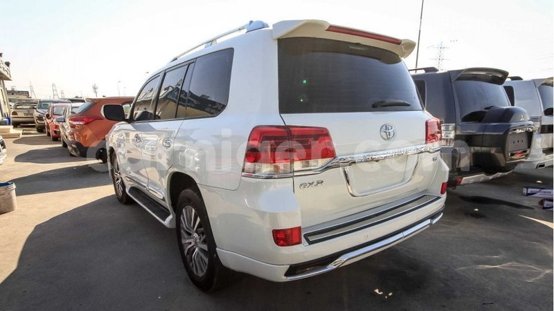 Big with watermark toyota land cruiser agadez import dubai 5086