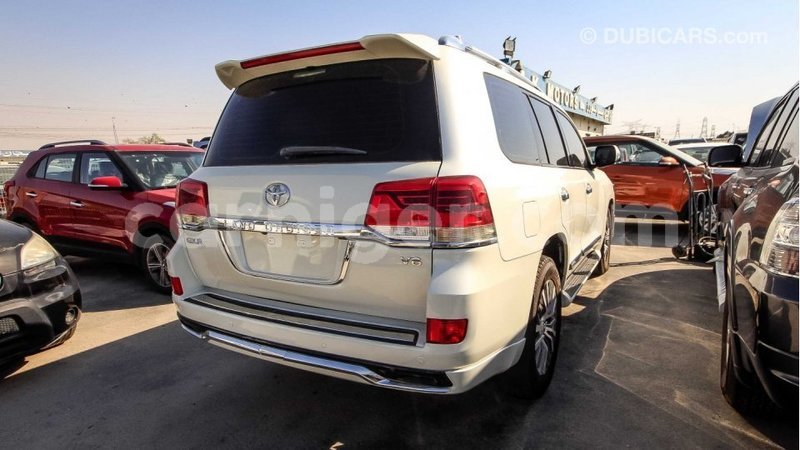 Big with watermark toyota land cruiser agadez import dubai 5086