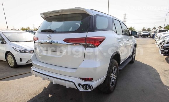 اشتري Imported Toyota Fortuner White سيارة في Import - Dubai في أغاديز اشتري Imported Toyota Fortuner White سيارة في Import - Dubai في أغاديز