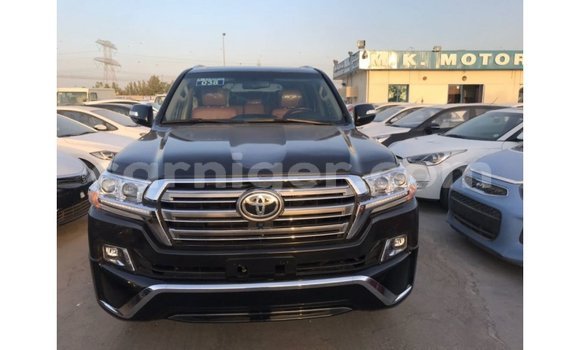 Sayi Imported Toyota Land Cruiser Black Babbar mota in Import - Dubai a Agadez Sayi Imported Toyota Land Cruiser Black Babbar mota in Import - Dubai a Agadez
