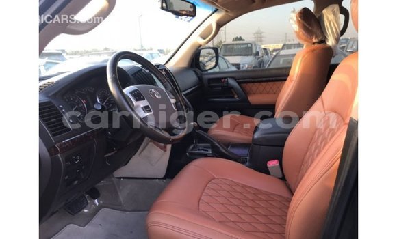 Sayi Imported Toyota Land Cruiser Black Babbar mota in Import - Dubai a Agadez Sayi Imported Toyota Land Cruiser Black Babbar mota in Import - Dubai a Agadez