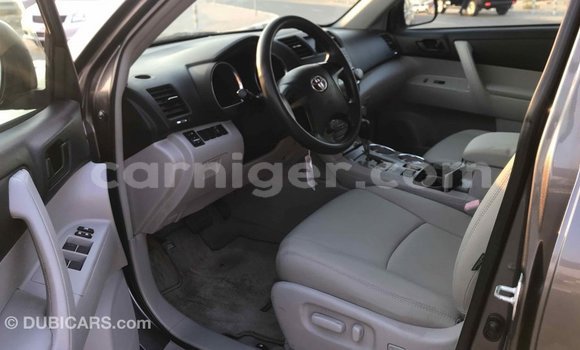 Acheter Import Voiture Toyota Highlander Autre à Import - Dubai, Agadez Acheter Import Voiture Toyota Highlander Autre à Import - Dubai, Agadez