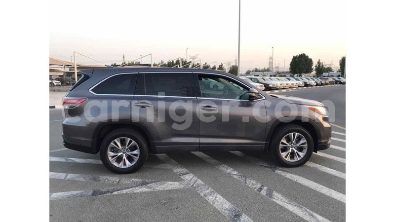 Big with watermark toyota highlander agadez import dubai 5108