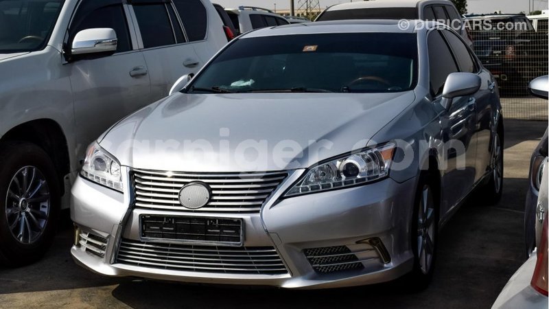 Big with watermark lexus es agadez import dubai 5116