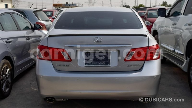 Big with watermark lexus es agadez import dubai 5116